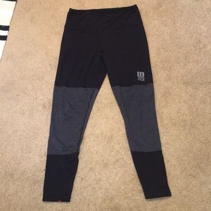 Topo Designs color block leggings women’s large